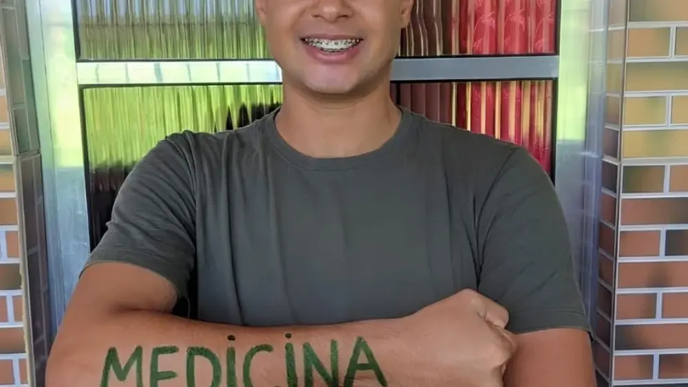 1º lugar em Medicina na USP está internado na UTI