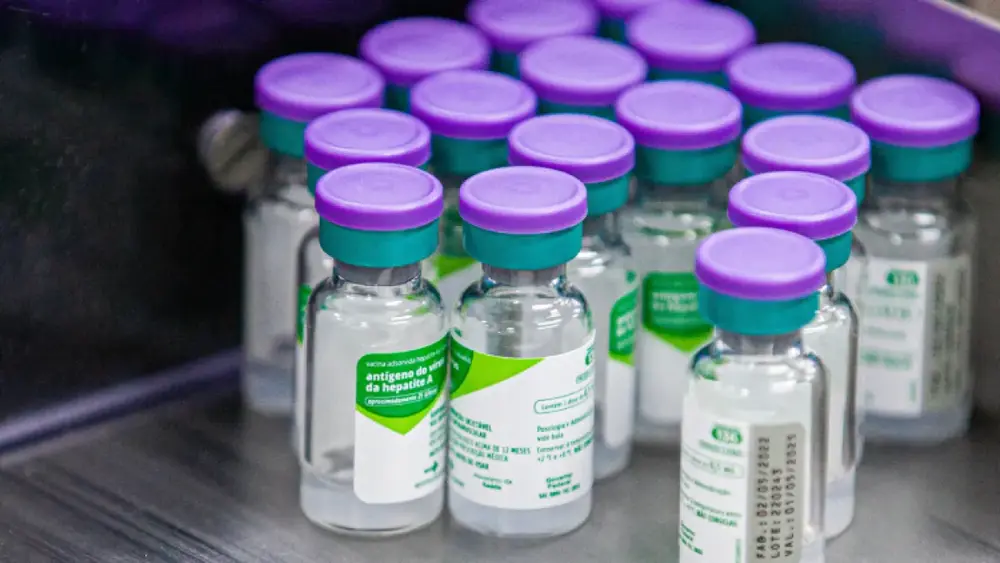 Casos de hepatite A disparam 54,6% em SP e superam 2025