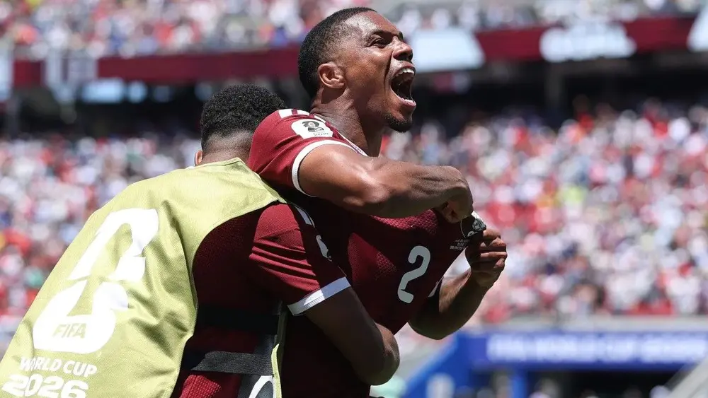 Catar arranca empate nos acréscimos e faz história na Copa