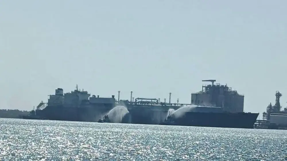 Drones atingem navio dos EUA em terminal de gás no Egito