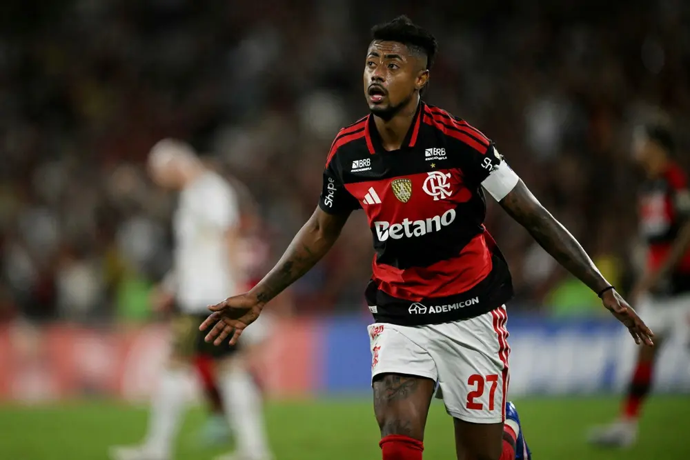 Flamengo vence Cusco e pode garantir melhor campanha