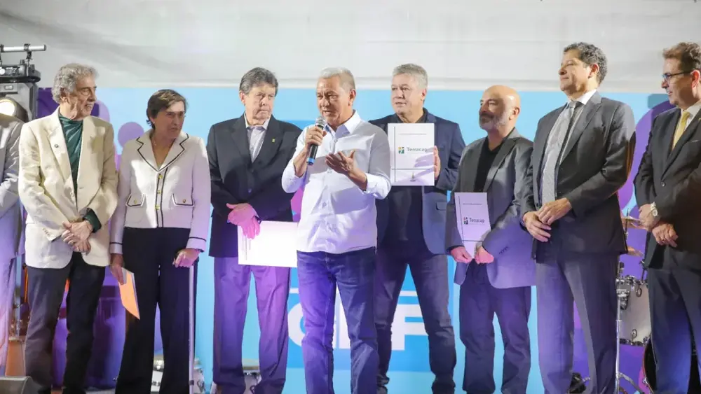 GDF regulariza concessão de uso para quatro clubes e associações