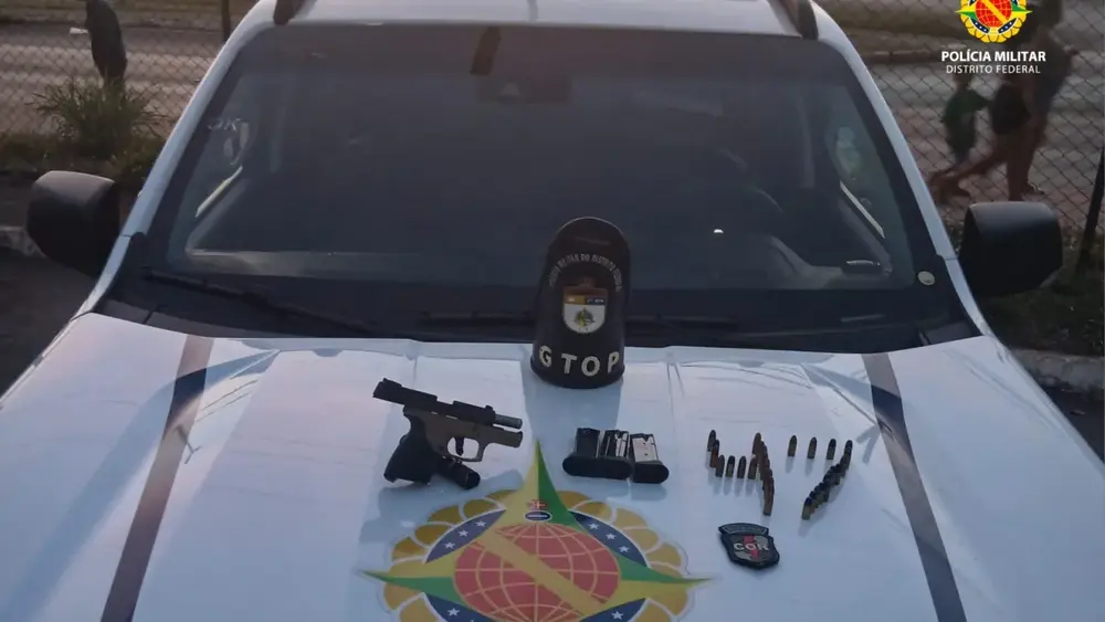 Motorista de app é preso com pistola após ameaçar passageira no Recanto das Emas