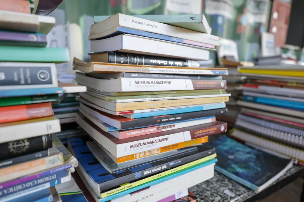 Venda de livros no Brasil cresce 6,5% em 2025; veja destaques